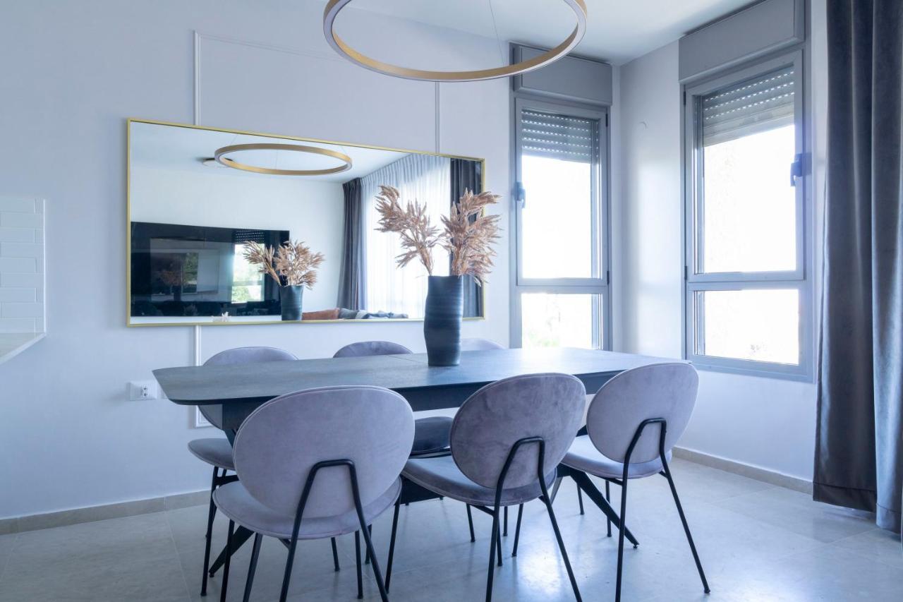 The Haneviim Suites - Isrentals Jerusalem Exteriör bild