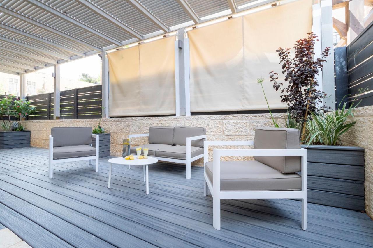 The Haneviim Suites - Isrentals Jerusalem Exteriör bild