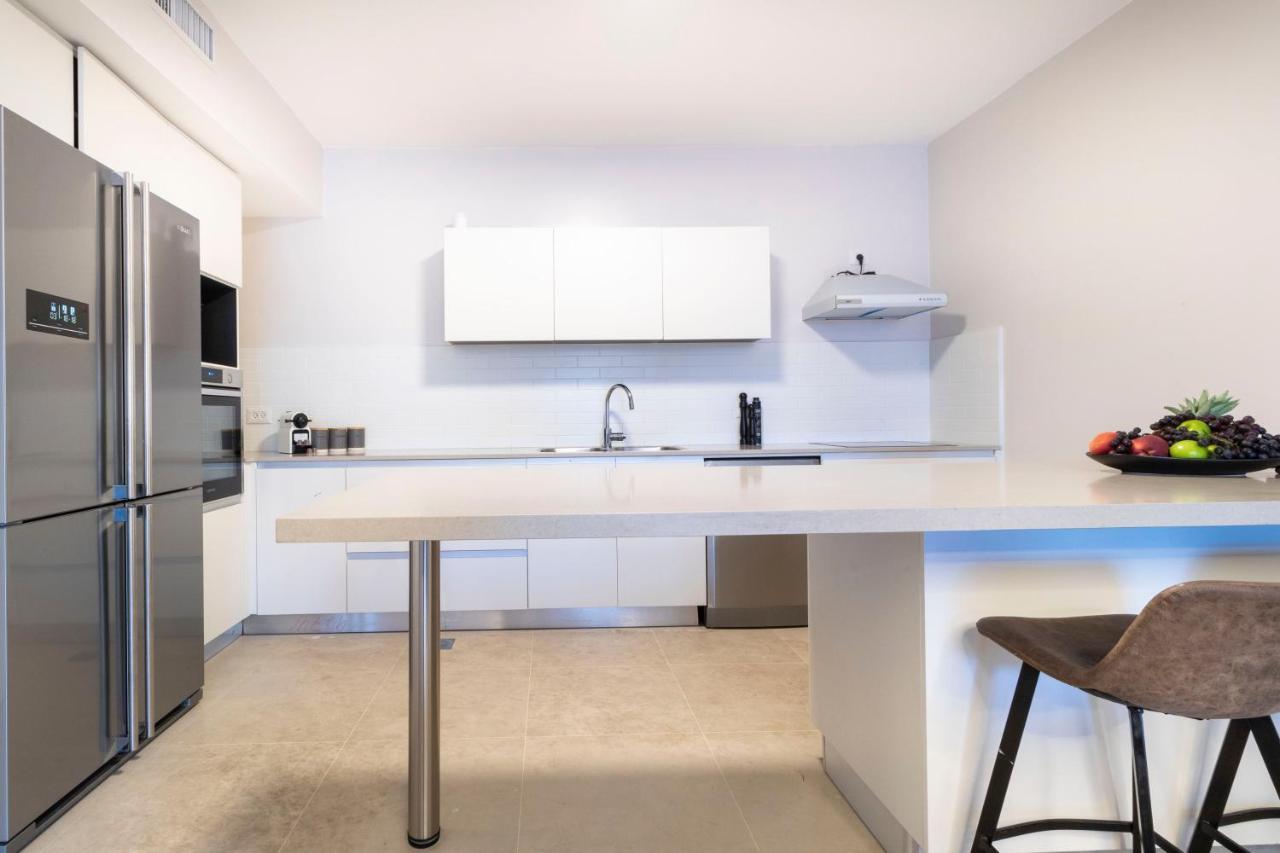 The Haneviim Suites - Isrentals Jerusalem Exteriör bild