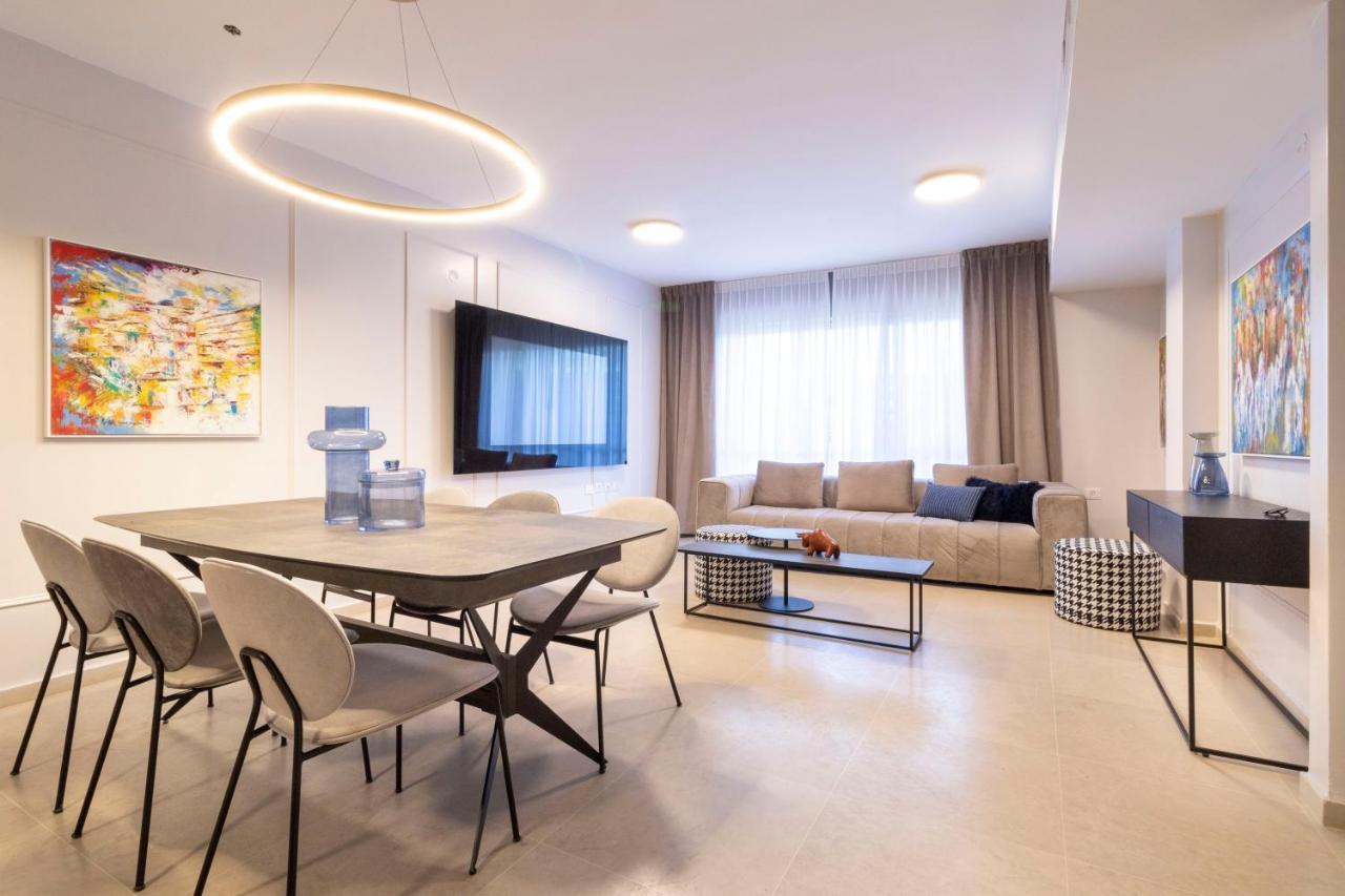 The Haneviim Suites - Isrentals Jerusalem Exteriör bild