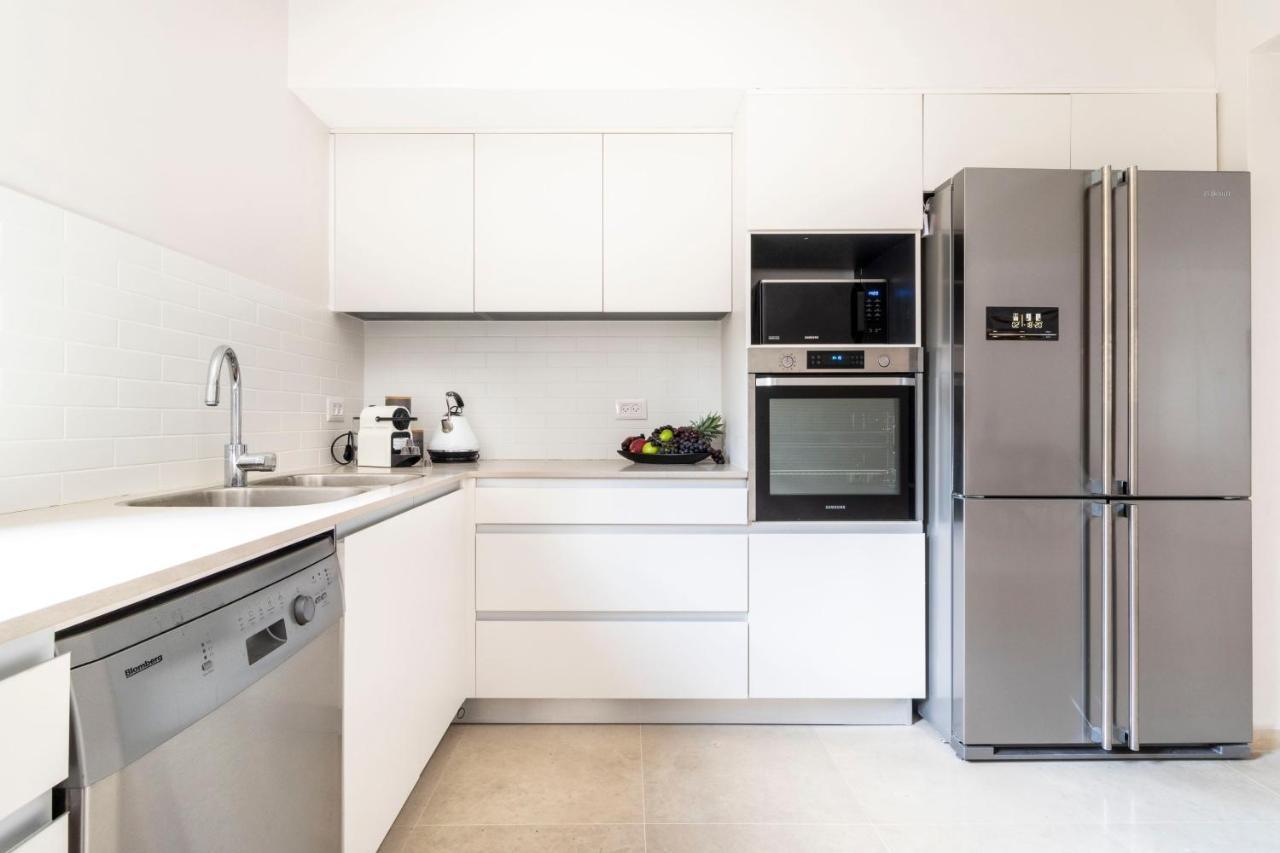 The Haneviim Suites - Isrentals Jerusalem Exteriör bild
