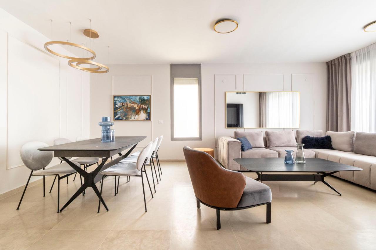 The Haneviim Suites - Isrentals Jerusalem Exteriör bild