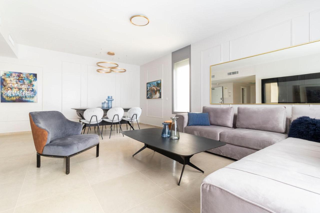 The Haneviim Suites - Isrentals Jerusalem Exteriör bild